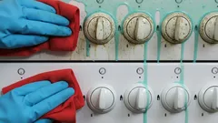 Geen vetvlekken meer op de kookplaatknoppen: het geheim van professionele schoonmakers